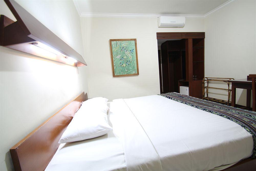 Paradiso Beach Inn Kuta  Ngoại thất bức ảnh