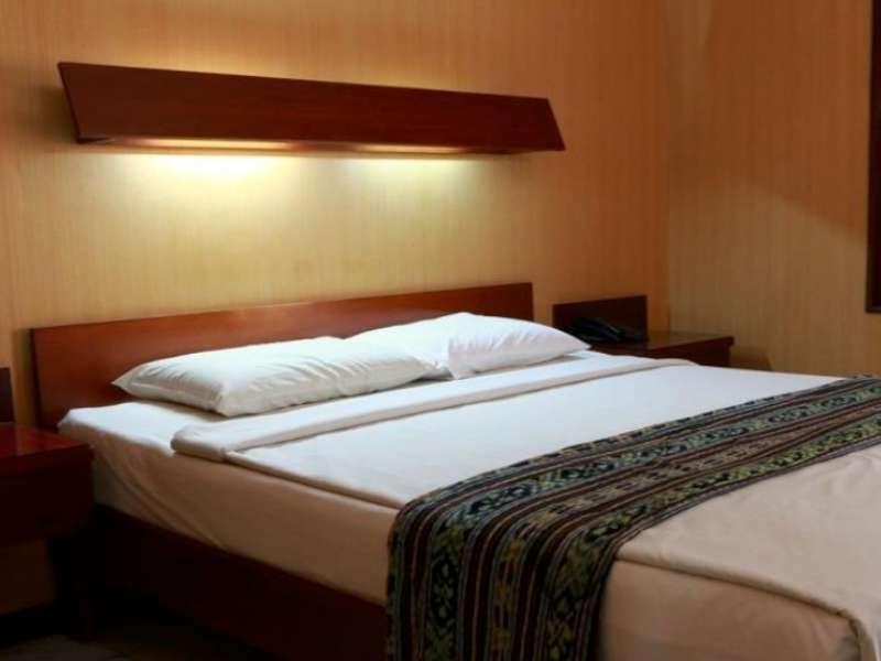 Paradiso Beach Inn Kuta  Ngoại thất bức ảnh