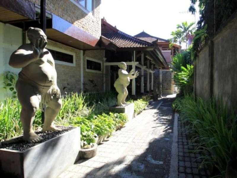 Paradiso Beach Inn Kuta  Ngoại thất bức ảnh