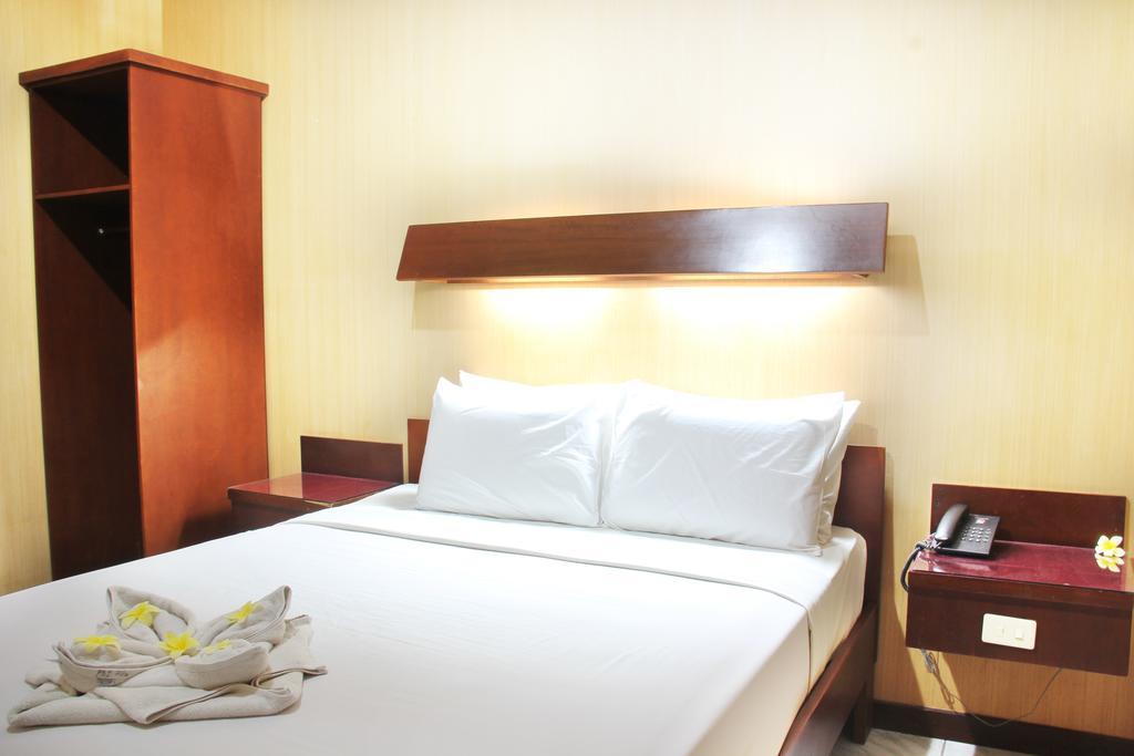 Paradiso Beach Inn Kuta  Ngoại thất bức ảnh