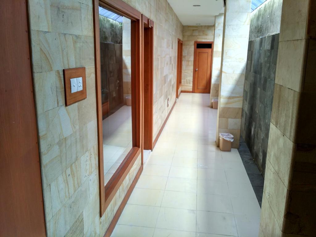 Paradiso Beach Inn Kuta  Ngoại thất bức ảnh