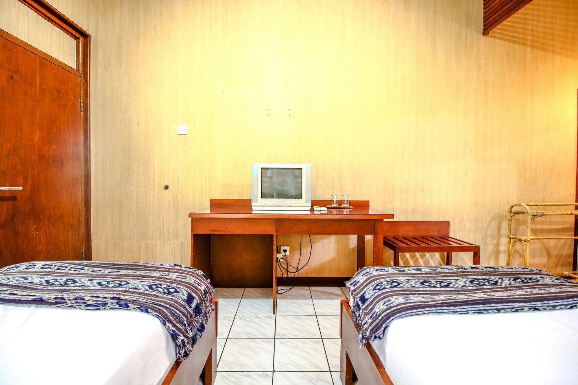 Paradiso Beach Inn Kuta  Ngoại thất bức ảnh