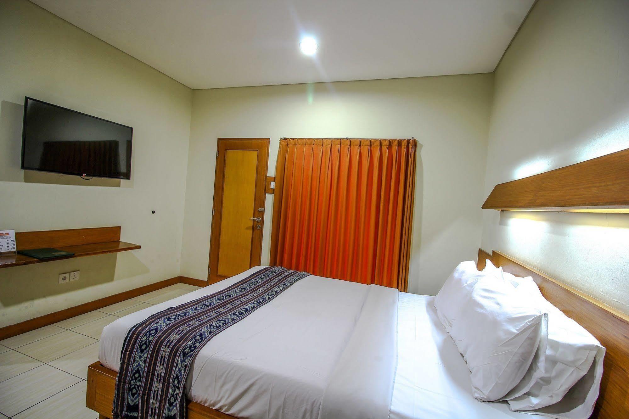 Paradiso Beach Inn Kuta  Ngoại thất bức ảnh