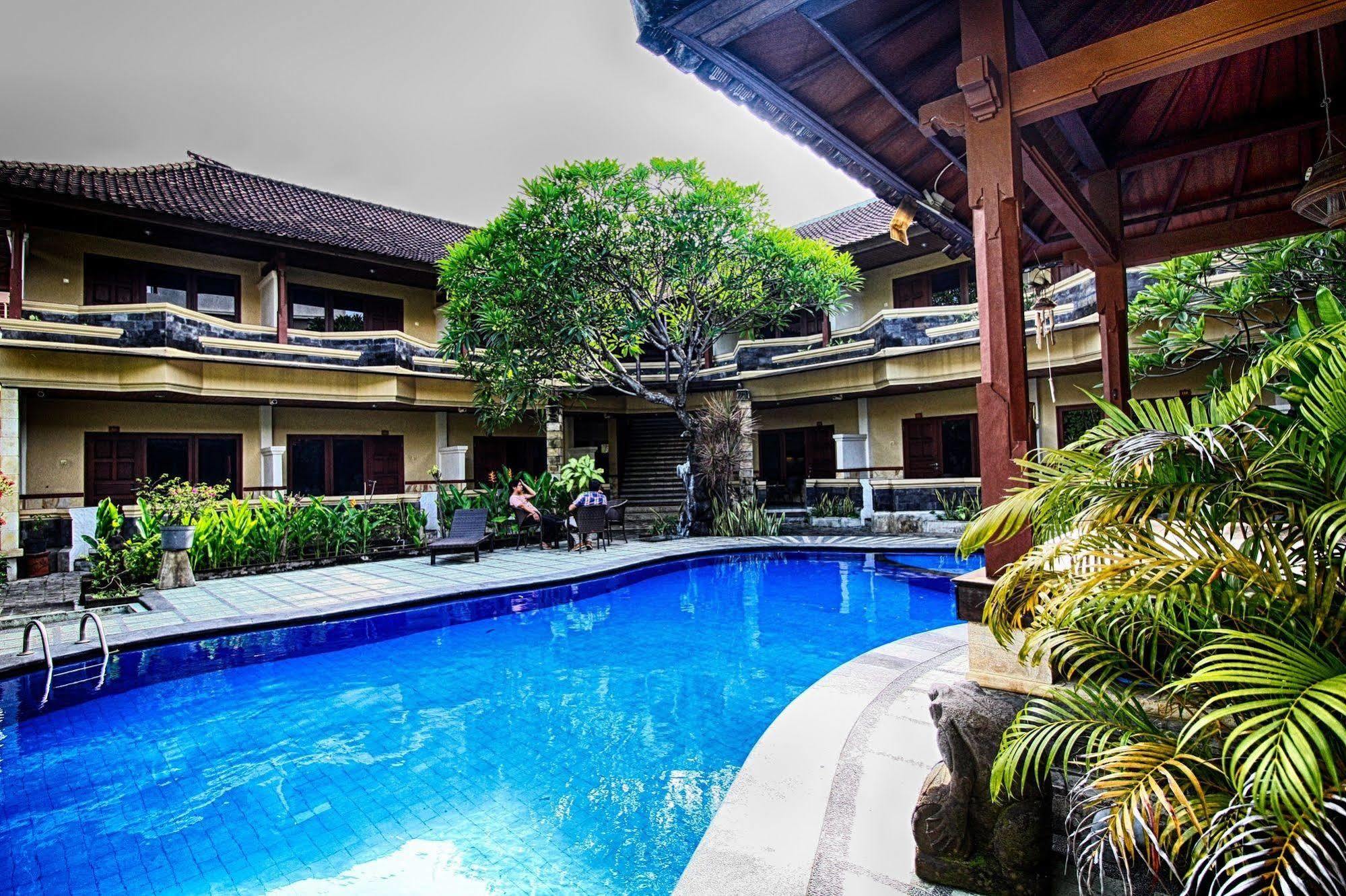 Paradiso Beach Inn Kuta  Ngoại thất bức ảnh